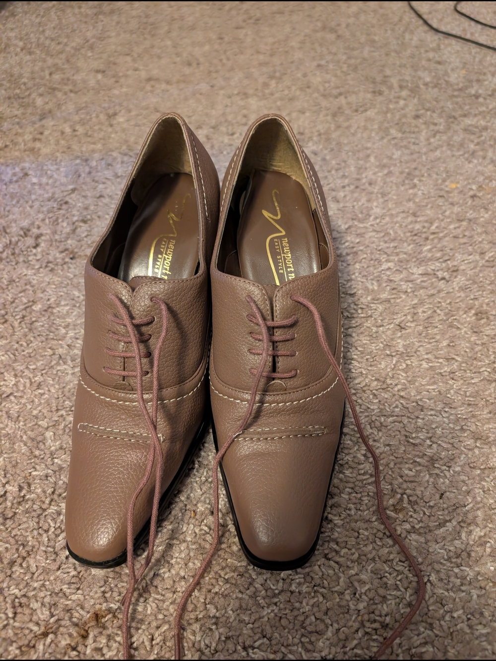 Vintage Newport News Taup Lace-Up Leather Heels